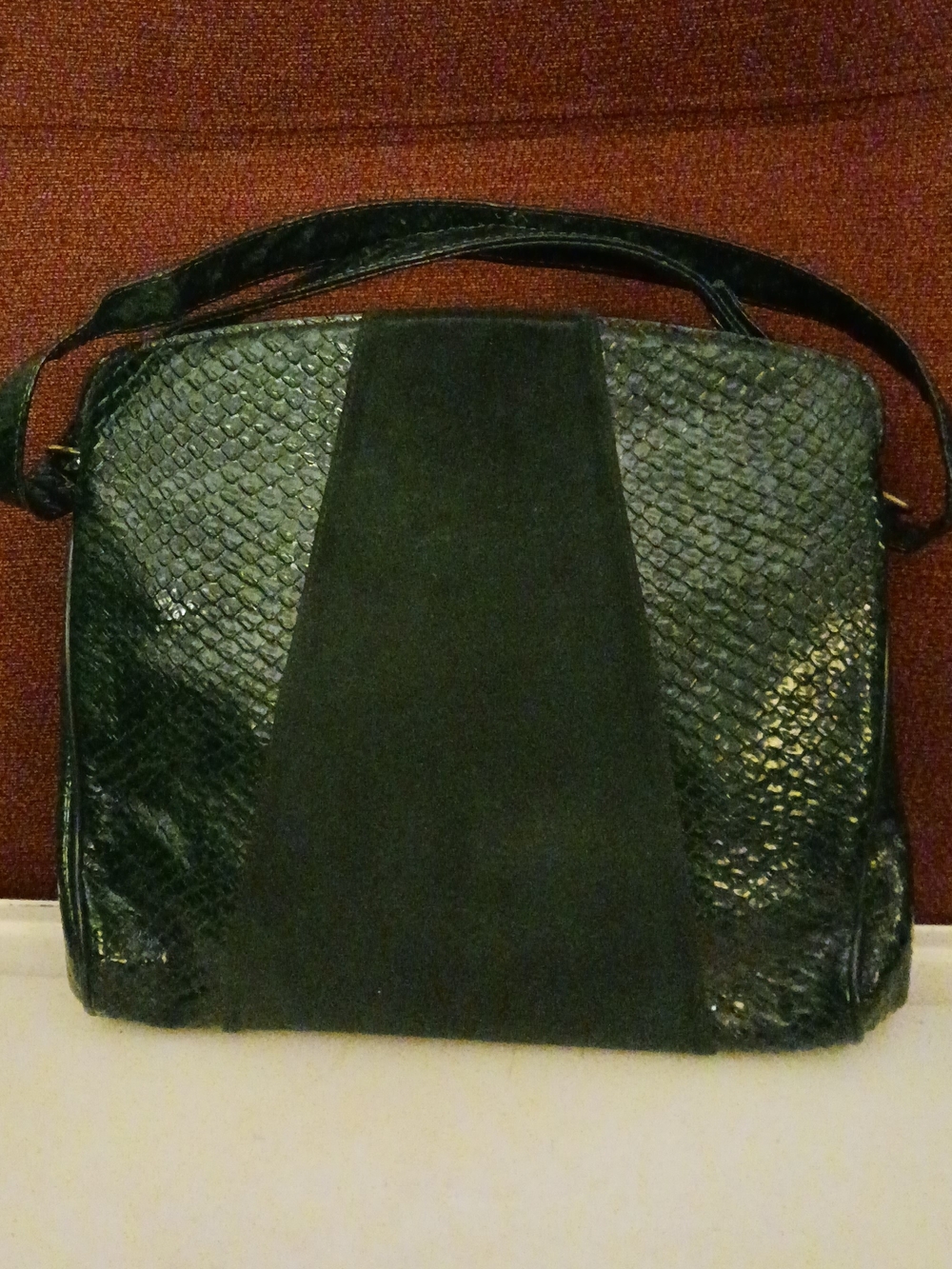 Black Womens Town And Country Shoulder Bag - Classic Textured Design